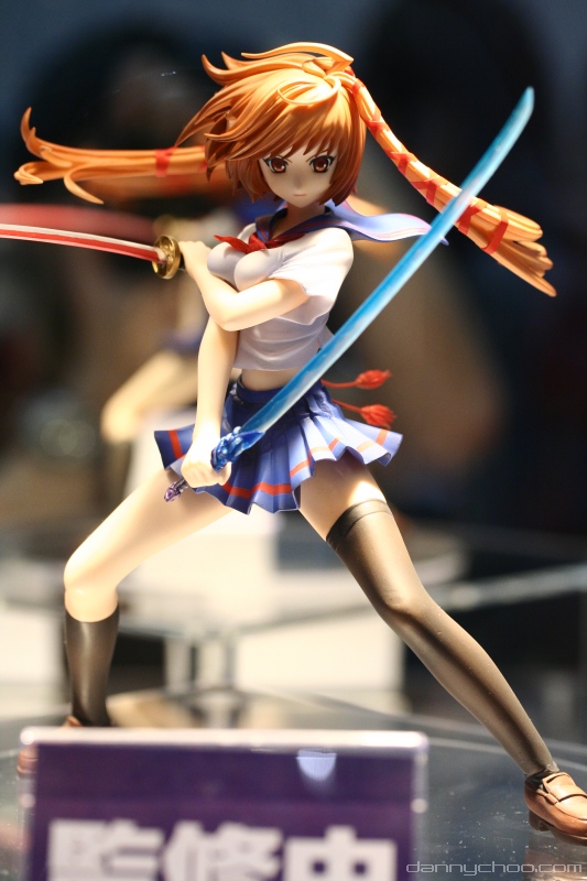 1girl, asymmetrical_clothes, black_legwear, breast_press, breasts, brown_eyes, brown_hair, dual_wielding