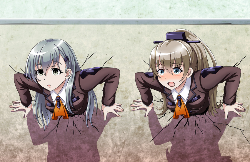 2girls, :d, ascot, brown_hair, commentary_request, cracked_wall, green_eyes, green_hair, grey_eyes, hair_ornament, hairclip, kabe_ni_hamatte_ugokenai!, kantai_collection, kumano_(kantai_collection), long_hair, looking_at_viewer, multiple_girls, open_mouth, parody, ponytail, smile, stuck, suzuya_(kantai_collection), through_wall, tk8d32
