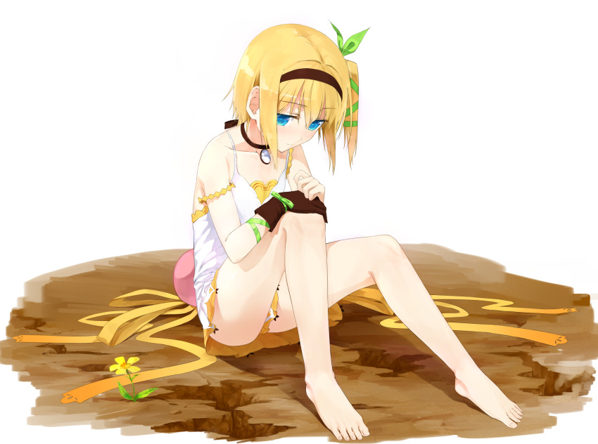 1girl, akitaka_(pixiv12739753), asymmetrical_gloves, barefoot, black_hairband, blonde_hair, brown_gloves, collarbone
