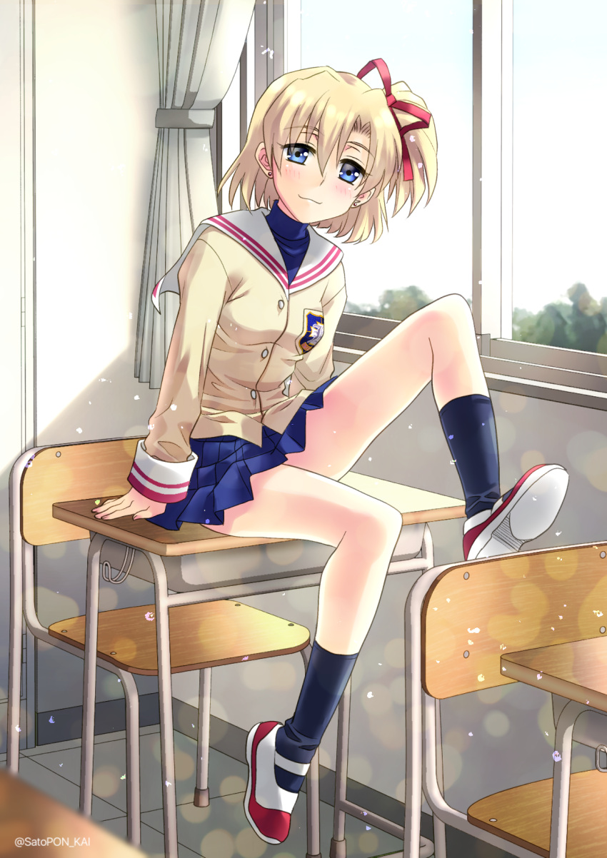 1girl, :3, black_legwear, blonde_hair, blue_eyes, chair, clannad, desk