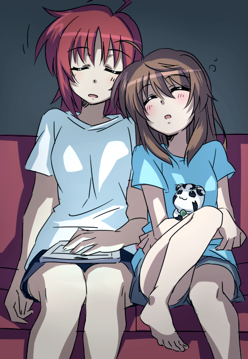 2girls, :3, barefoot, black_eyes, blue_shirt, blush, breasts, brown_hair