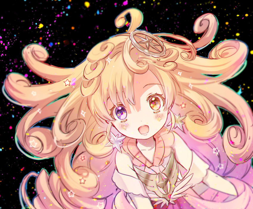 1girl, absurdres, blonde_hair, blush, curly_hair, heterochromia, highres, long_hair, mahou_shoujo_ikusei_keikaku_aces, mahou_shoujo_ikusei_keikaku_queens, puk_puck, smile, solo, star, zof_(kinokoruru)