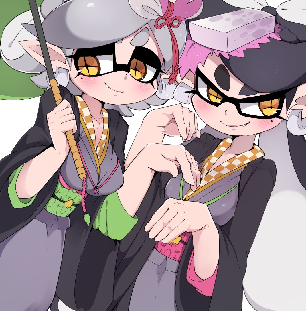 +_+, 2girls, black_hair, blush, breasts, callie_(splatoon), domino_mask, earrings