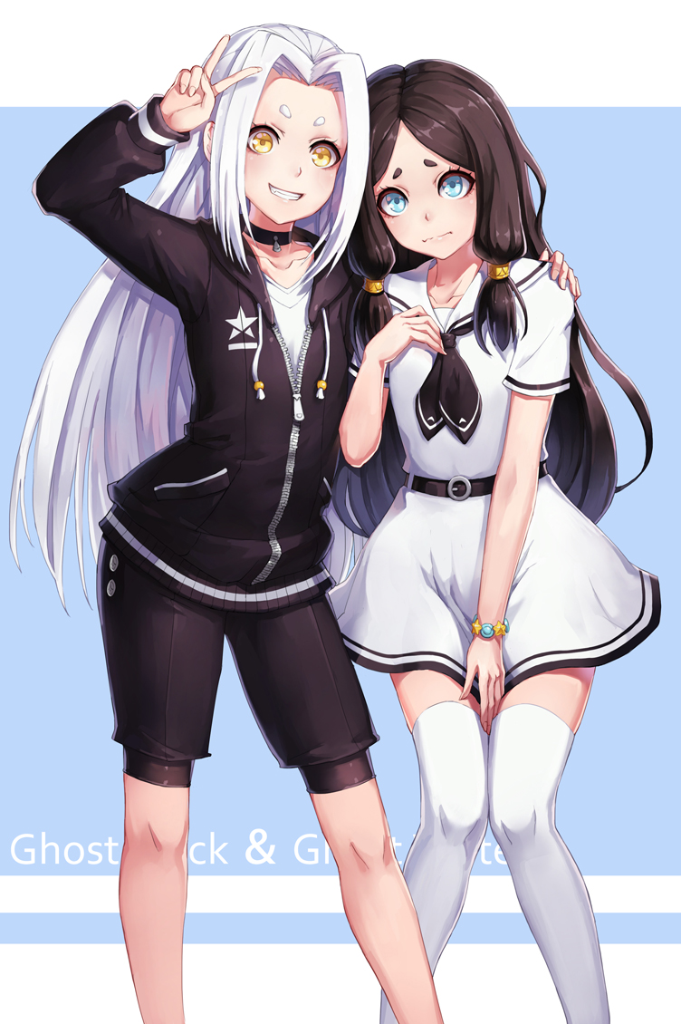 1boy, 1girl, black_hair, black_neckerchief, blue_eyes, blush, character_request, choker, hood, hoodie, long_hair, looking_at_viewer, mool_yuegang, neckerchief, onmyoji, open_mouth, pants, shota, smile, teeth, thigh-highs, trap, v, white_hair, white_legwear, yellow_eyes