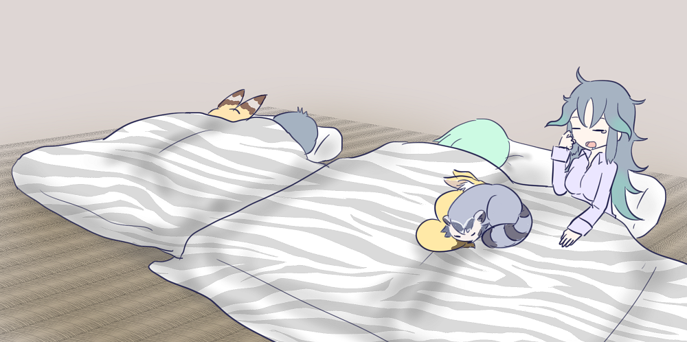 3girls, ahoge, animal, black_hair, closed_eyes, common_raccoon_(kemono_friends), cosplay, covering_mouth