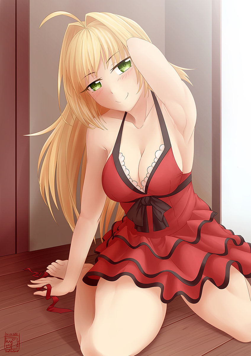 1girl, ahoge, barefoot, blonde_hair, breasts, cleavage, dated, dress