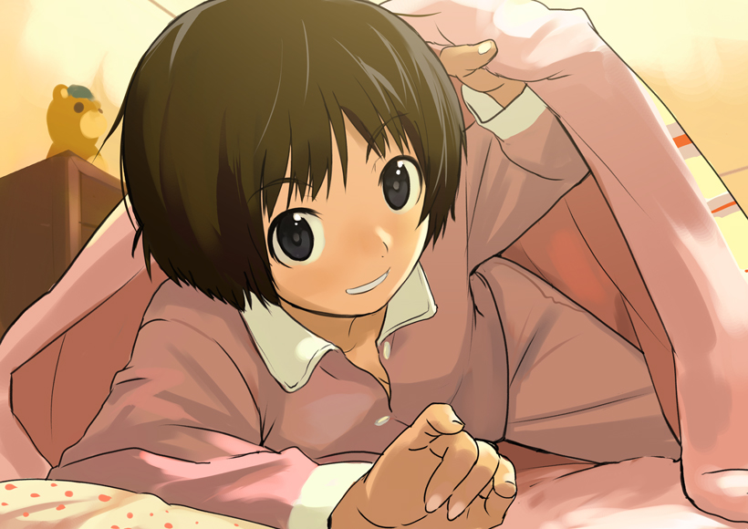 1girl, amagami, bed, black_eyes, blush, brown_hair, come_hither, face, grin, looking_at_viewer, messy_hair, pajamas, short_hair, smile, solo, tachibana_miya, under_covers, watarai_keiji