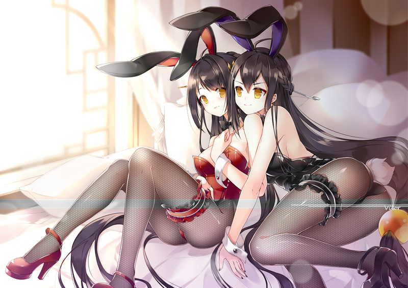 2girls, ahoge, alternate_costume, animal_ears, ara_han, bare_shoulders, bed, black_hair