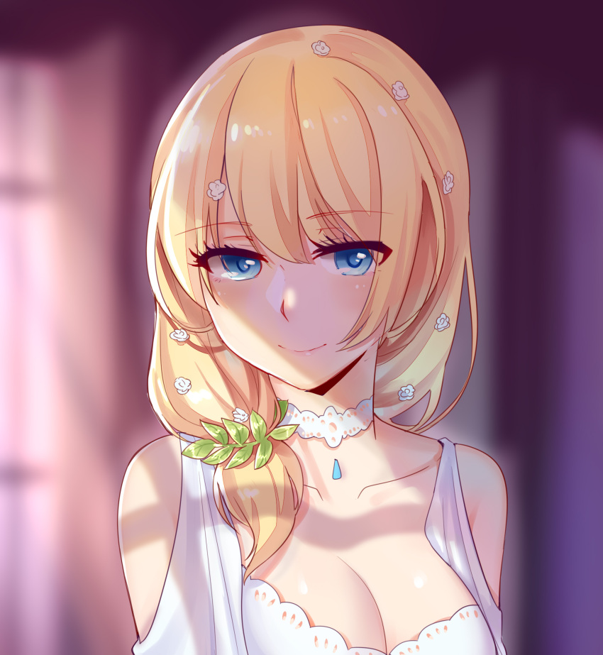 1girl, aer_(tengqiu), bangs, bare_shoulders, blonde_hair, blue_eyes, breasts, choker, cleavage, closed_mouth, eyelashes, eyes_visible_through_hair, flower, hair_flower, hair_ornament, hair_over_shoulder, highres, long_hair, looking_at_viewer, low_ponytail, medium_breasts, rodney_(zhan_jian_shao_nyu), smile, solo, upper_body, zhan_jian_shao_nyu