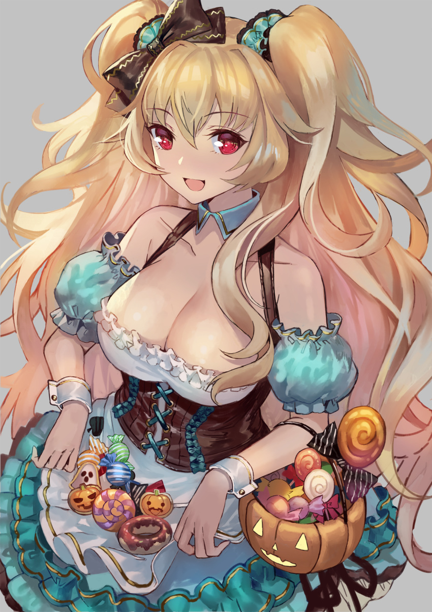 1girl, alternate_costume, anne_bonny_(fate/grand_order), apron_basket, aqua_skirt, black_bow, blonde_hair, blush, bow, breasts, candy, cleavage, collarbone, corset, detached_sleeves, eyebrows_visible_through_hair, fate/grand_order, fate_(series), food, frilled_sleeves, frills, grey_background, halloween, highres, large_breasts, lollipop, long_hair, looking_at_viewer, puffy_short_sleeves, puffy_sleeves, pumpkin_bag, red_eyes, short_sleeves, simple_background, solo, striped, striped_bow, terai_(teraimorimori), two_side_up, very_long_hair, wavy_hair, wrist_cuffs