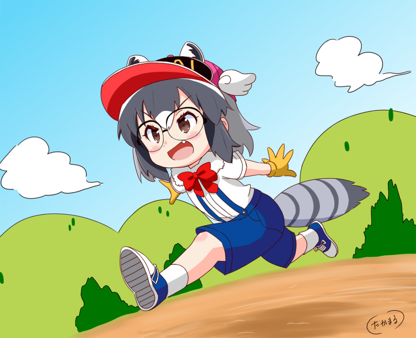 >:d, 1girl, :d, animal_ears, artist_name, baseball_cap, blue_footwear, blush, bow, bowtie, brown_hair, clouds, common_raccoon_(kemono_friends), cosplay, day, dr._slump, extra_ears, fang, fur_collar, gloves, grey_hair, hat, kemono_friends, mountain, multicolored_hair, norimaki_arale, norimaki_arale_(cosplay), open_mouth, outdoors, outstretched_arms, overalls, raccoon_ears, raccoon_tail, red_neckwear, running, short_sleeves, sky, smile, solo, tail, takamaru_(minamimachi_seisakusho), white_legwear, yellow_gloves