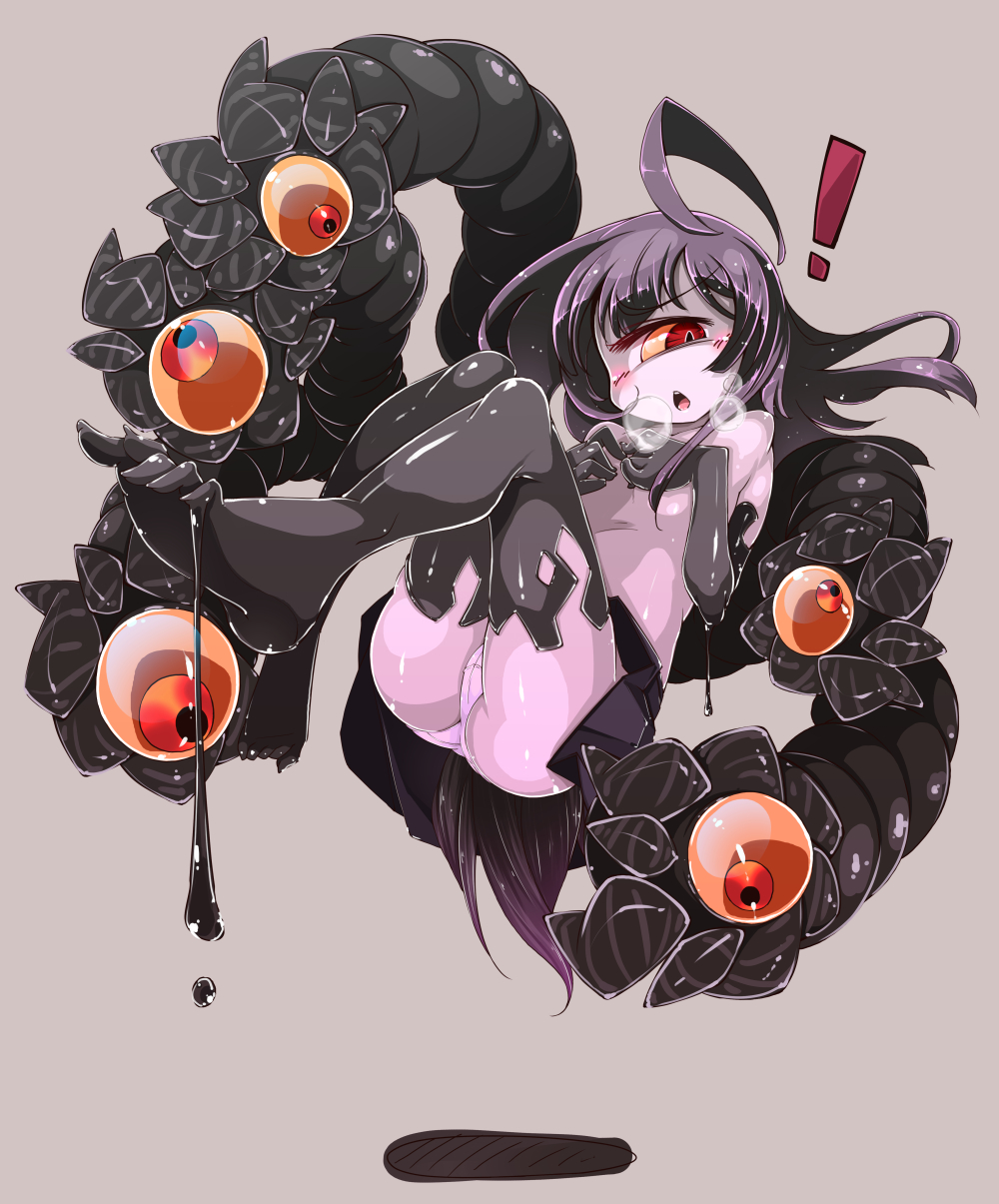 !, >:o, 1girl, :o, ahoge, bangs, barefoot, black_hair
