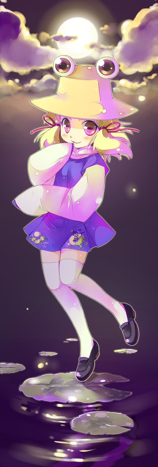 blonde_hair, blush, eyes, hat, highres, kabuteriko, moon, moriya_suwako