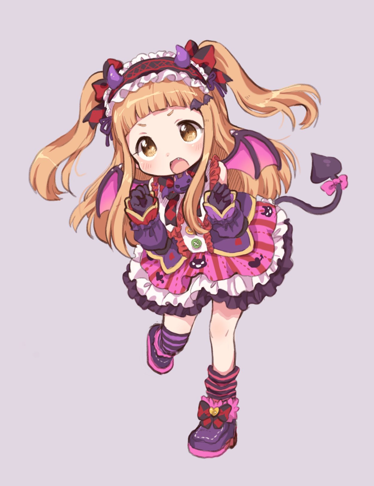 >:o, 1girl, :o, bangs, bat_hair_ornament, bat_wings, black_gloves, blonde_hair, blunt_bangs, boots, bow, brown_eyes, buttons, center_frills, commentary_request, demon_tail, detached_sleeves, dress, fake_horns, fang, frilled_dress, frilled_hairband, frills, full_body, gloves, grey_background, hair_ornament, hairband, halloween, heart, highres, ichihara_nina, idolmaster, idolmaster_cinderella_girls, long_hair, looking_at_viewer, mokataro, simple_background, solo, tail, tail_bow, twintails, wings