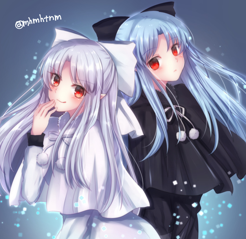 2girls, :3, :q, bangs, black_bow, black_capelet, black_dress, blue_background
