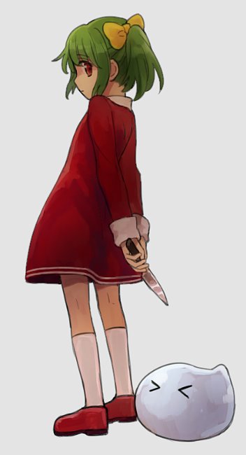 >_<, 1girl, alternate_eye_color, bow, closed_mouth, creature, dress, elona