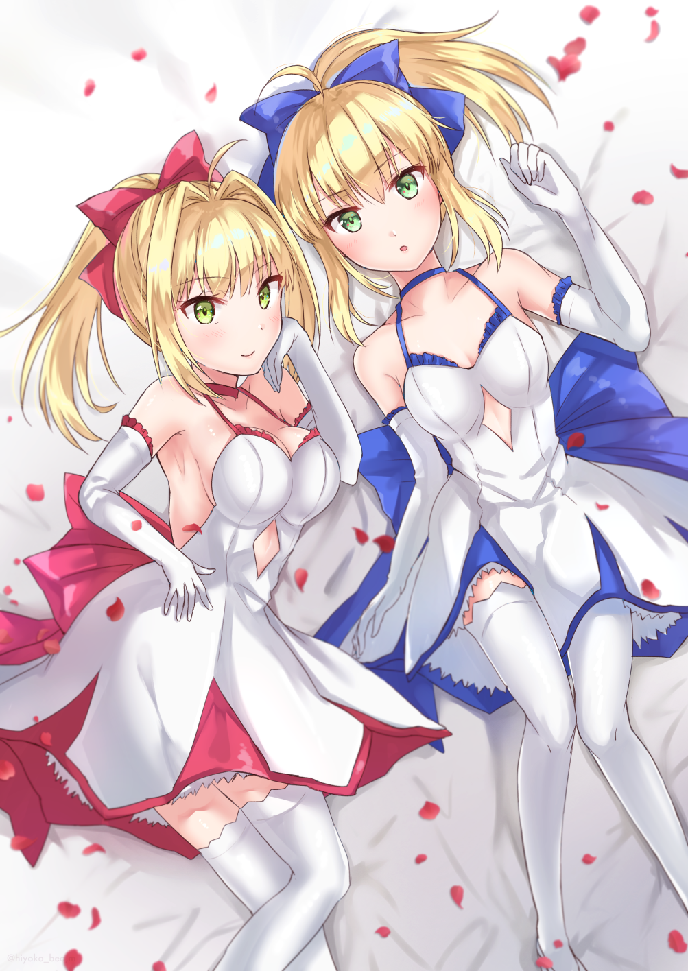 2girls, ahoge, alternate_costume, artoria_pendragon_(all), bed, bed_sheet, blonde_hair, blush