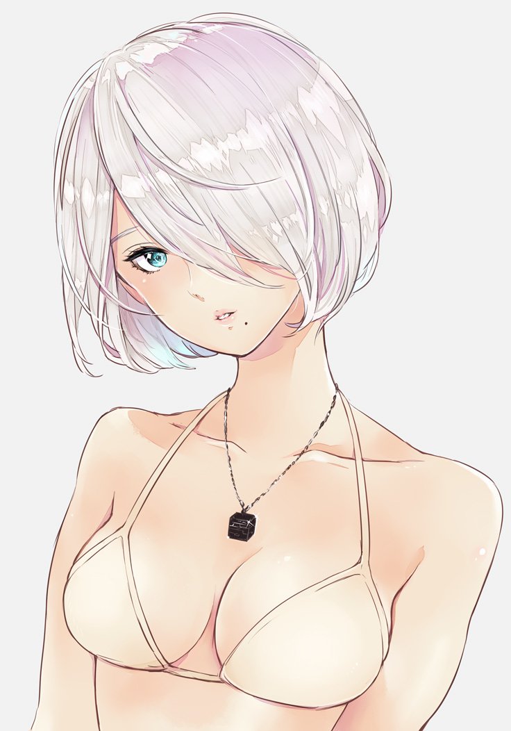1girl, bare_shoulders, bikini, breasts, collarbone, green_eyes, grey_background, hair_over_one_eye