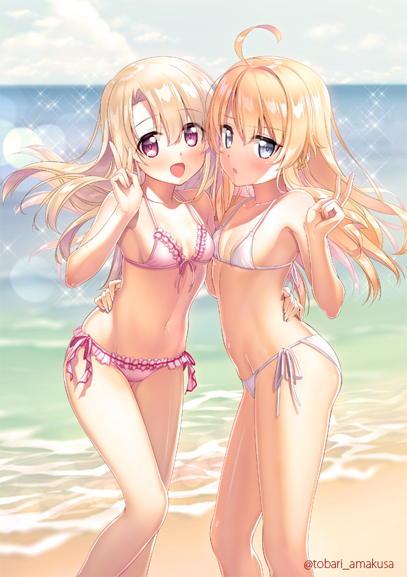 2girls, ahoge, amakusa_tobari, asymmetrical_docking, beach, bikini, blonde_hair, blue_eyes, blue_sky, blush, breast_press, breasts, clouds, commentary_request, contrapposto, crossover, day, eyebrows_visible_through_hair, fate/kaleid_liner_prisma_illya, fate_(series), frilled_bikini, frills, front-tie_top, hand_on_another's_hip, horizon, illyasviel_von_einzbern, kanpani_girls, long_hair, looking_at_viewer, monique_waroquier, multiple_girls, navel, ocean, open_mouth, outdoors, pink_bikini, red_eyes, side-tie_bikini, sky, small_breasts, swimsuit, twitter_username, v, water, white_bikini