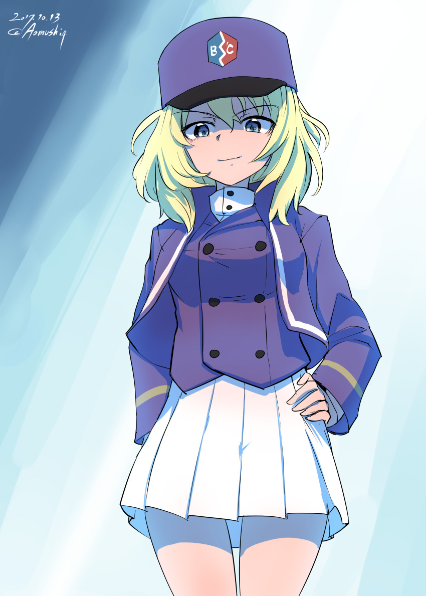 1girl, absurdres, aomushi_(mushamusha), arm_behind_back, artist_name, bangs, bc_freedom_(emblem), bc_freedom_military_uniform, blonde_hair, blue_background, blue_eyes, blue_hat, blue_jacket, blue_vest, closed_mouth, cowboy_shot, dated, emblem, eyebrows_visible_through_hair, girls_und_panzer, hand_on_hip, hat, high_collar, highres, jacket, long_hair, long_sleeves, looking_at_viewer, military, military_hat, military_uniform, miniskirt, osuda_(girls_und_panzer), pleated_skirt, shako_cap, shirt, signature, skirt, smirk, standing, uniform, vest, white_shirt, white_skirt