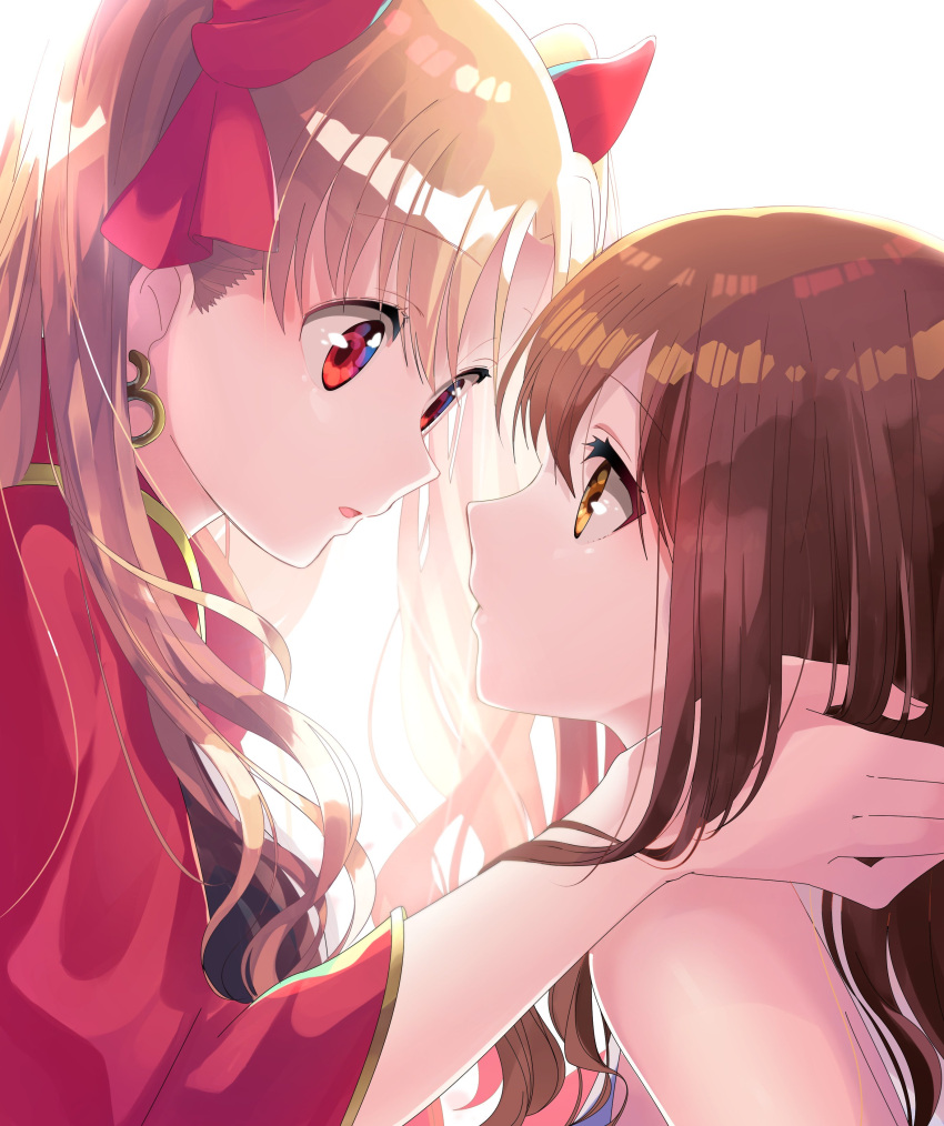 2girls, absurdres, blonde_hair, bow, chabashira_(otya), commentary_request, earrings, ereshkigal_(fate/grand_order), face-to-face, fate/grand_order, fate_(series), from_side, fujimaru_ritsuka_(female), hair_bow, hand_in_hair, highres, jewelry, light, long_hair, multiple_girls, orange_eyes, orange_hair, red_bow, red_eyes, tohsaka_rin, yuri