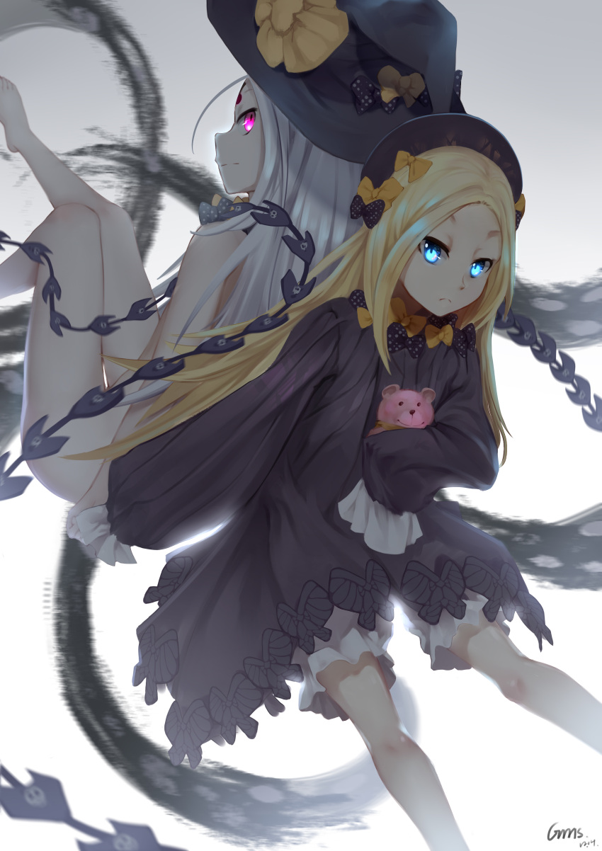 2girls, abigail_williams_(fate/grand_order), absurdres, back-to-back, barefoot, black_bow, black_dress, black_hat