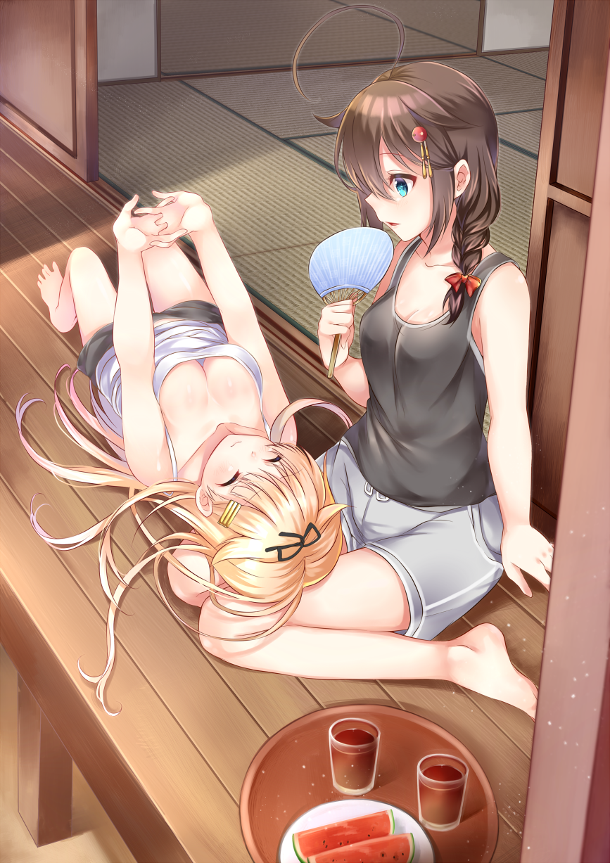2girls, ahoge, arm_support, bangs, bare_shoulders, black_ribbon, black_shorts, black_singlet