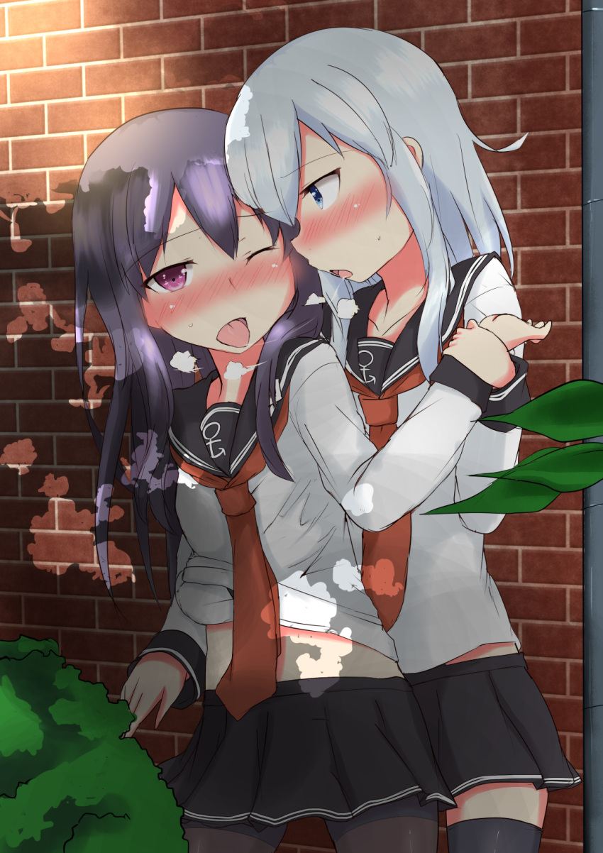 2girls, akatsuki_(kantai_collection), black_legwear, black_sailor_collar, black_skirt, blue_eyes, blush, commentary_request