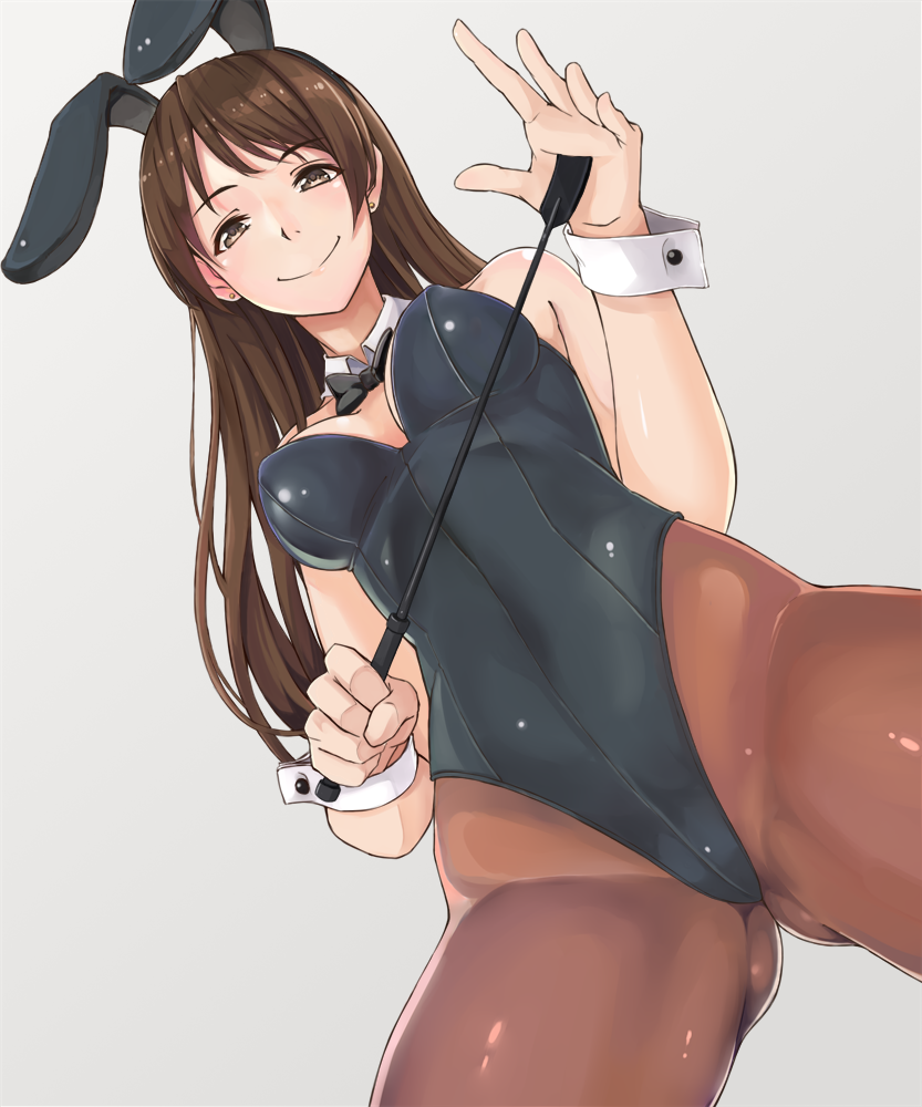 1girl, animal_ears, black_leotard, black_neckwear, bow, bowtie, breasts, brown_eyes