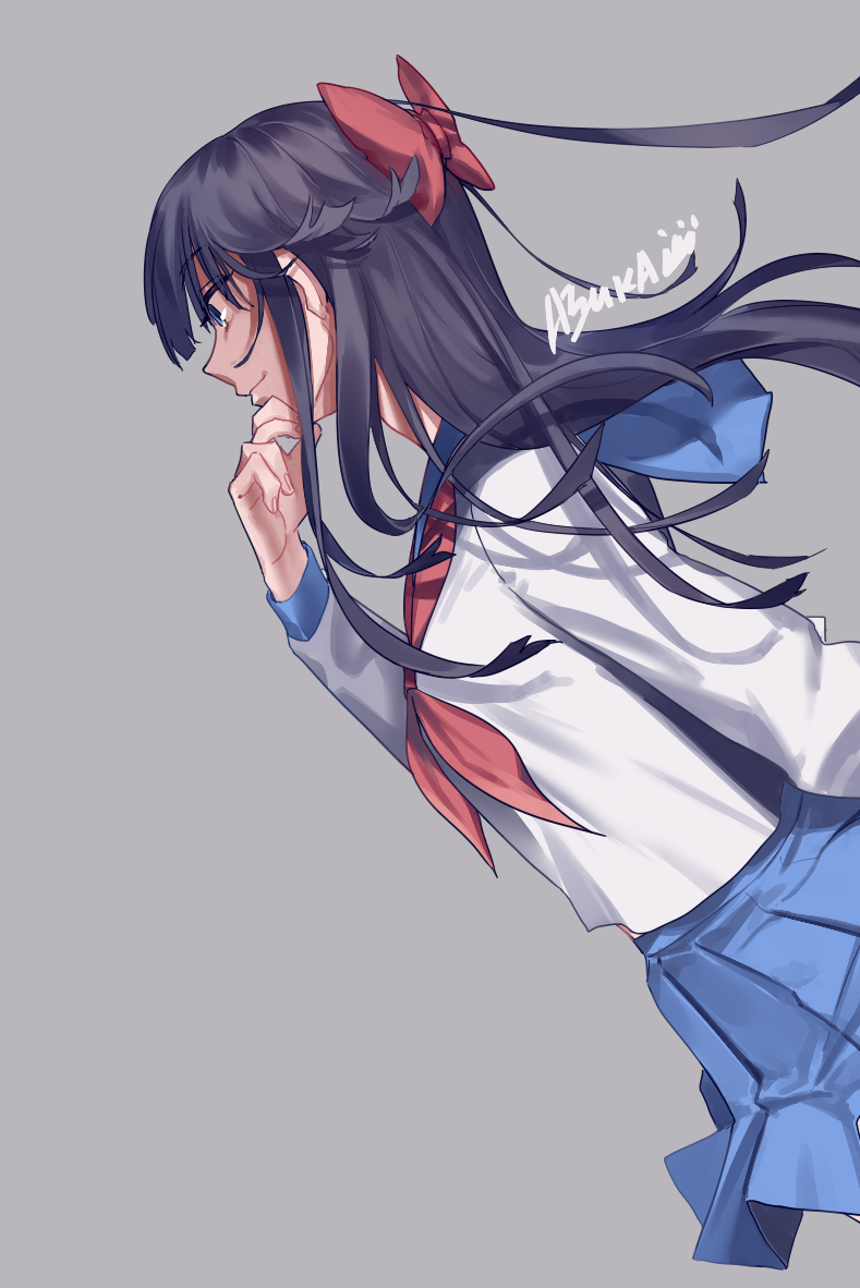 1girl, bangs, black_hair, blue_eyes, blue_sailor_collar, blue_skirt, bow, chin_grab