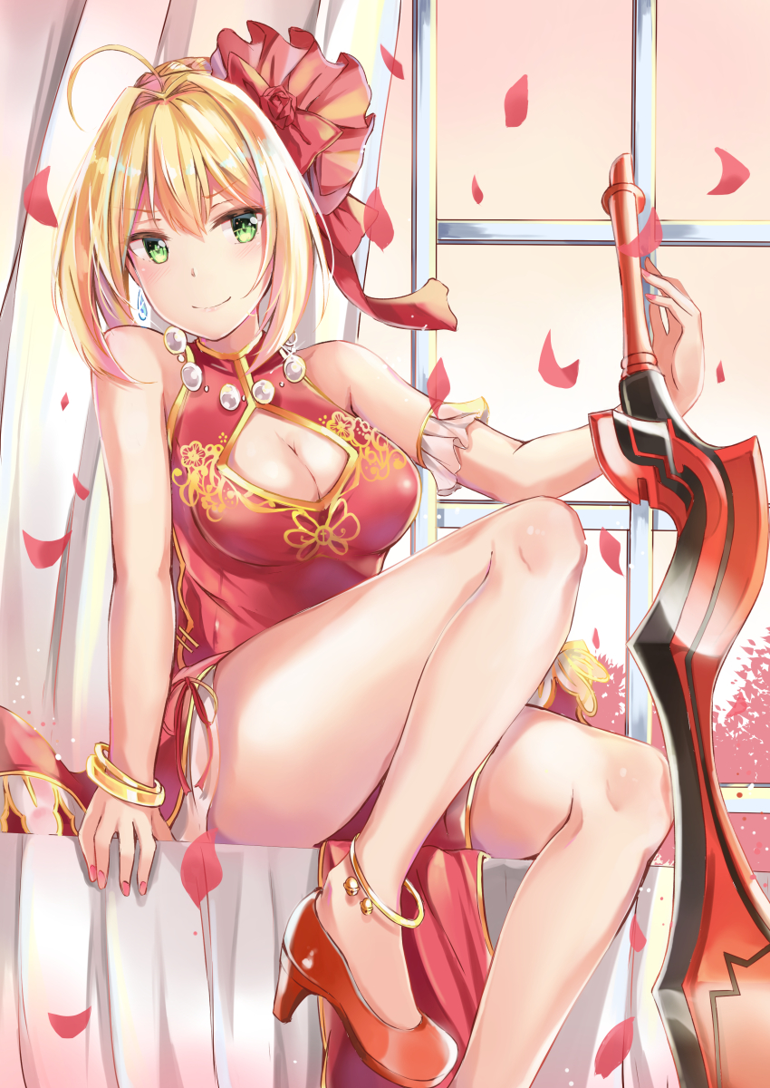 1girl, aestus_estus, anklet, bangs, bare_shoulders, blonde_hair, blush, bracelet, breasts, china_dress, chinese_clothes, cleavage, cleavage_cutout, closed_mouth, commentary_request, dress, earrings, eyebrows_visible_through_hair, fate/grand_order, fate_(series), fingernails, green_eyes, hair_between_eyes, high_heels, highres, indoors, jewelry, konka, large_breasts, nail_polish, nero_claudius_(fate), nero_claudius_(fate)_(all), pelvic_curtain, petals, pink_nails, red_dress, red_footwear, red_sword, rose_petals, sitting, smile, solo, sword, weapon, window