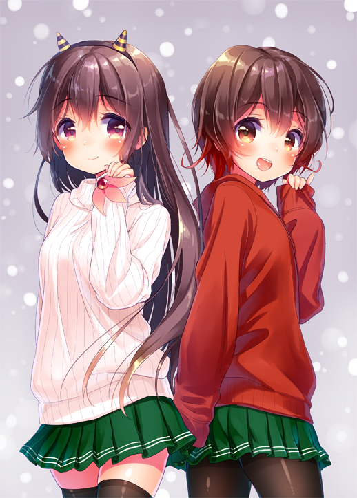 2girls, :d, black_hairband, black_legwear, brown_eyes, brown_hair, green_skirt, hair_between_eyes
