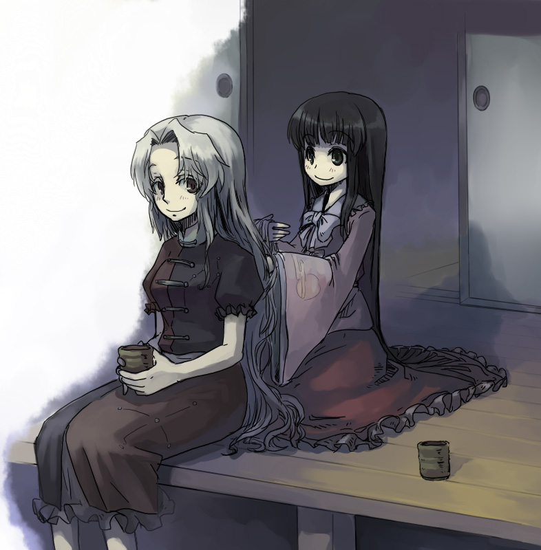 black_hair, hair_comb, houraisan_kaguya, long_hair, long_skirt, mi_(pixiv91989), multiple_girls, murai_shinobu