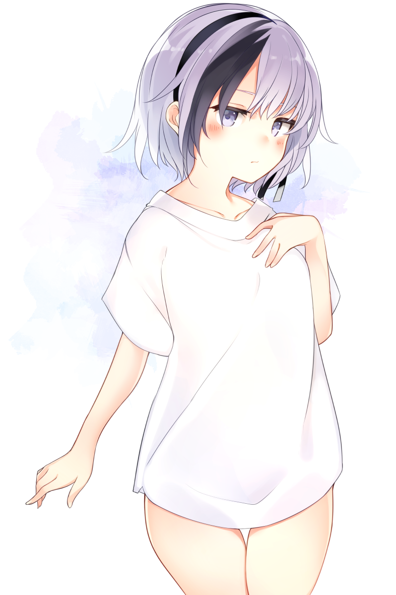 1girl, arm_at_side, bangs, black_hair, blush, closed_mouth, collarbone, cowboy_shot