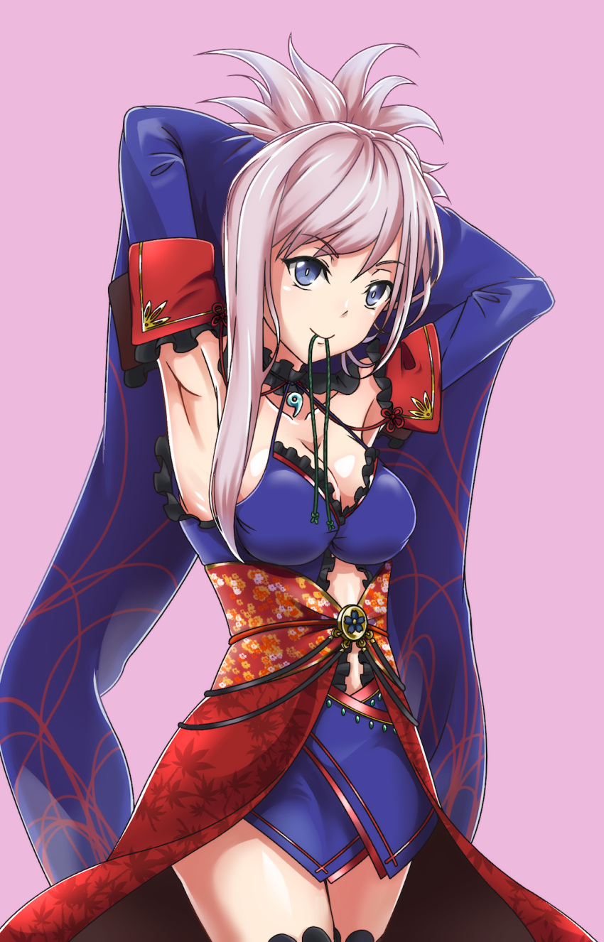 1girl, asymmetrical_hair, black_legwear, blue_eyes, blue_kimono, breasts, cleavage, detached_sleeves, earrings, fate/grand_order, fate_(series), hair_ornament, halc, highres, japanese_clothes, jewelry, katana, kimono, large_breasts, leaf_print, magatama, maple_leaf_print, miyamoto_musashi_(fate/grand_order), navel_cutout, obi, pink_background, pink_hair, ponytail, sash, sheath, short_kimono, simple_background, sleeveless, sleeveless_kimono, solo, sword, thigh-highs, unsheathed, weapon