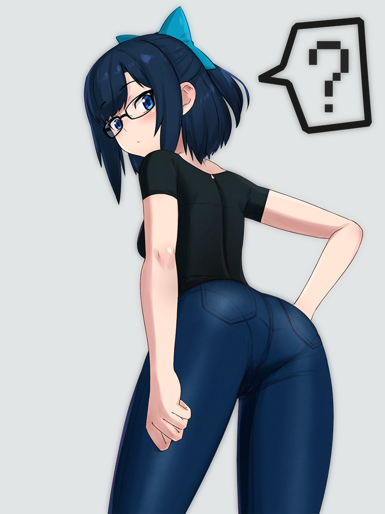 1girl, ?, ass, bangs, black_shirt, blue_bow, blue_eyes, blush, bow, commentary, denim, from_behind, glasses, grey_background, hair_bow, iwahana, jeans, looking_at_viewer, pants, pantylines, pocket, shirt, short_hair, short_ponytail, solo, t-shirt, tokino_sora_channel, virtual_youtuber, yuujin_a_(tokino_sora_channel)