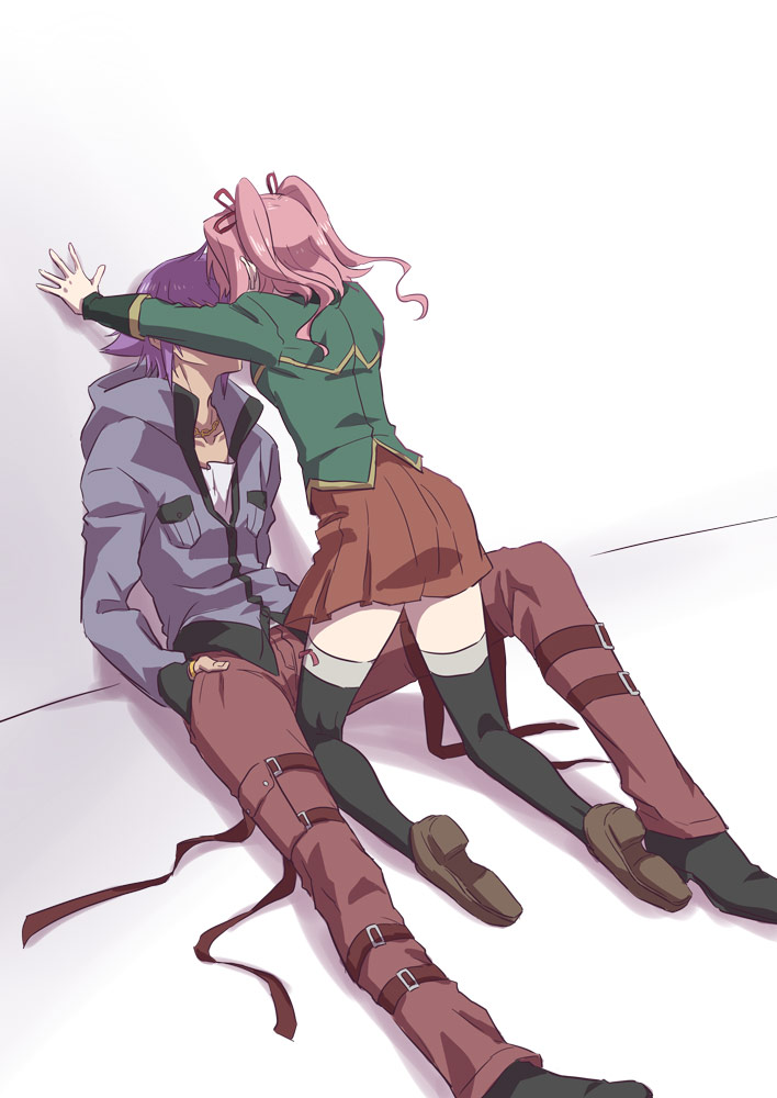 1boy, 1girl, against_wall, black_legwear, chains, fingerless_gloves, gloves, gold_chain