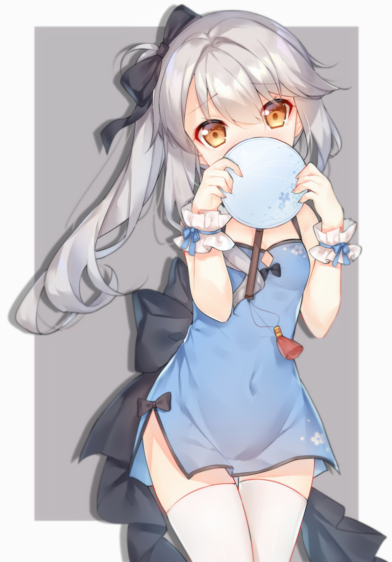 1girl, bangs, bare_shoulders, black_bow, blue_dress, blush, bow, breasts, brown_eyes, commentary_request, covered_mouth, covered_navel, dress, eyebrows_visible_through_hair, fingernails, grey_background, hair_between_eyes, hands_up, head_tilt, holding, long_hair, looking_at_viewer, ning_hai_(zhan_jian_shao_nyu), nose_blush, side_ponytail, sidelocks, silver_hair, sleeveless, sleeveless_dress, small_breasts, solo, tengxiang_lingnai, thigh-highs, two-tone_background, very_long_hair, white_background, white_legwear, wrist_cuffs, zhan_jian_shao_nyu