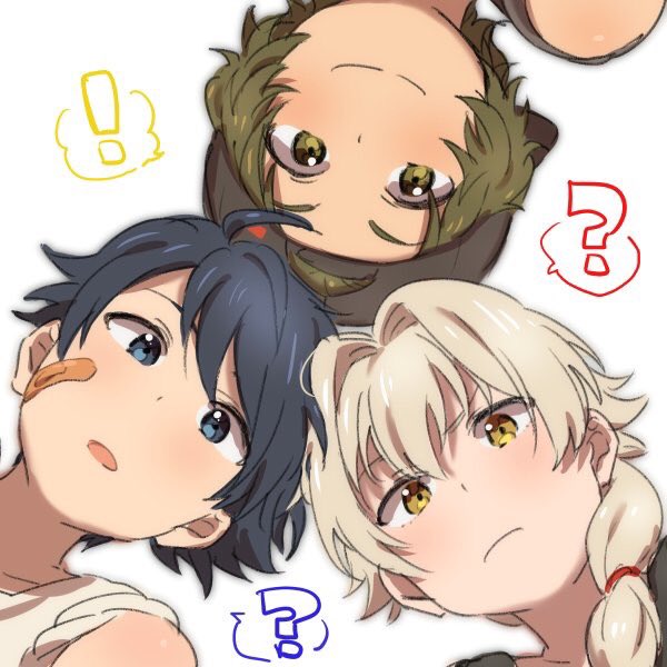 !, 3boys, ?, bandaid, bandaid_on_face, baseball_cap, blue_eyes, blue_hair, child, closed_mouth, commentary_request, enjouji_michiru, from_below, green_eyes, green_hair, hair_intakes, hat, idolmaster, idolmaster_side-m, kizaki_ren, looking_at_viewer, low_ponytail, male_focus, multiple_boys, open_mouth, ponytail, silver_hair, simple_background, smile, spoken_exclamation_mark, spoken_question_mark, taiga_takeru, the_kogado, white_background, yellow_eyes, younger