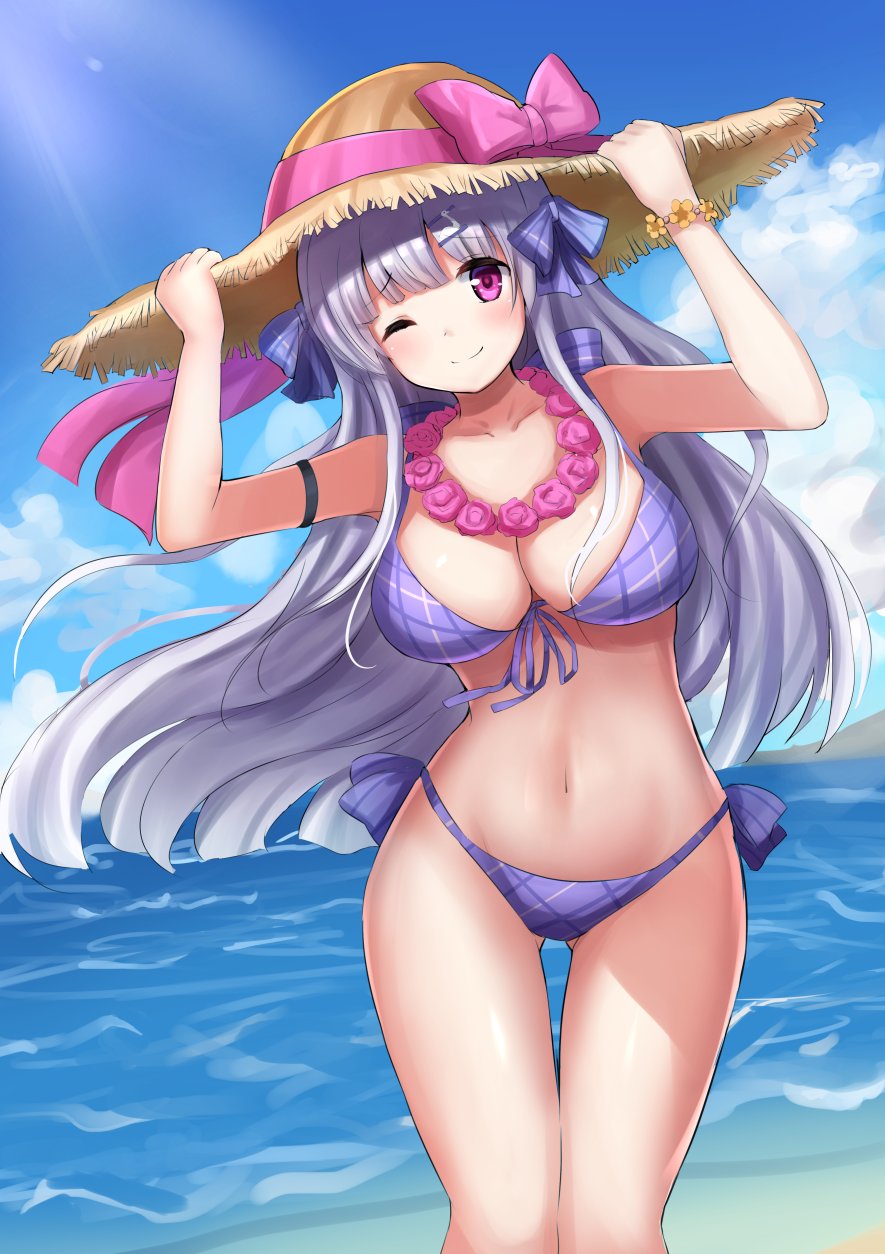 1girl, alternate_costume, arm_strap, azur_lane, bangs, beach, bikini, blue_sky