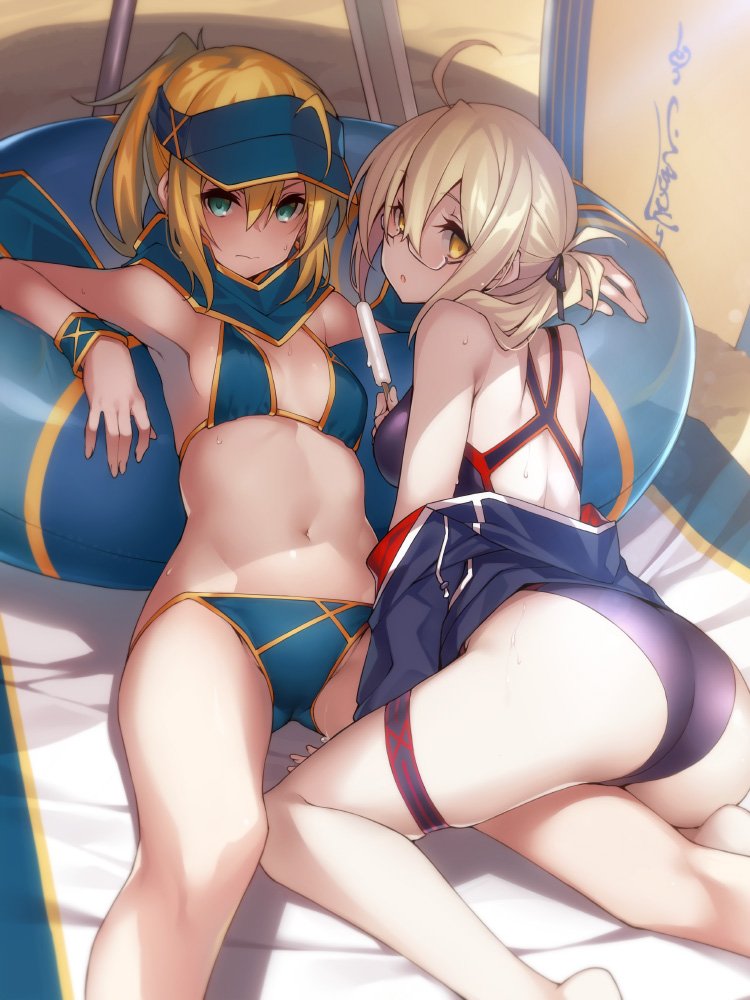 2girls, ahoge, all_fours, artoria_pendragon_(all), ass, bare_legs, barefoot, bikini