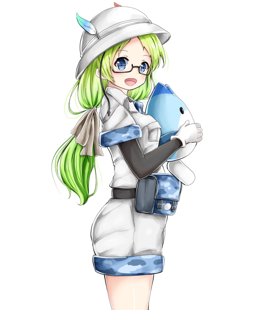 1girl, :d, animal_ears, belt, blue_eyes, bucket_hat, camouflage_trim, check_commentary, commentary_request, cowboy_shot, elbow_gloves, eyebrows_visible_through_hair, feathers, glasses, gloves, green_hair, hair_tie, hat, highres, kemono_friends, long_hair, looking_at_viewer, lucky_beast_(kemono_friends), mirai_(kemono_friends), open_mouth, pouch, profile, short_sleeves, shorts, smile, tail, uniform, user_fsyf4383