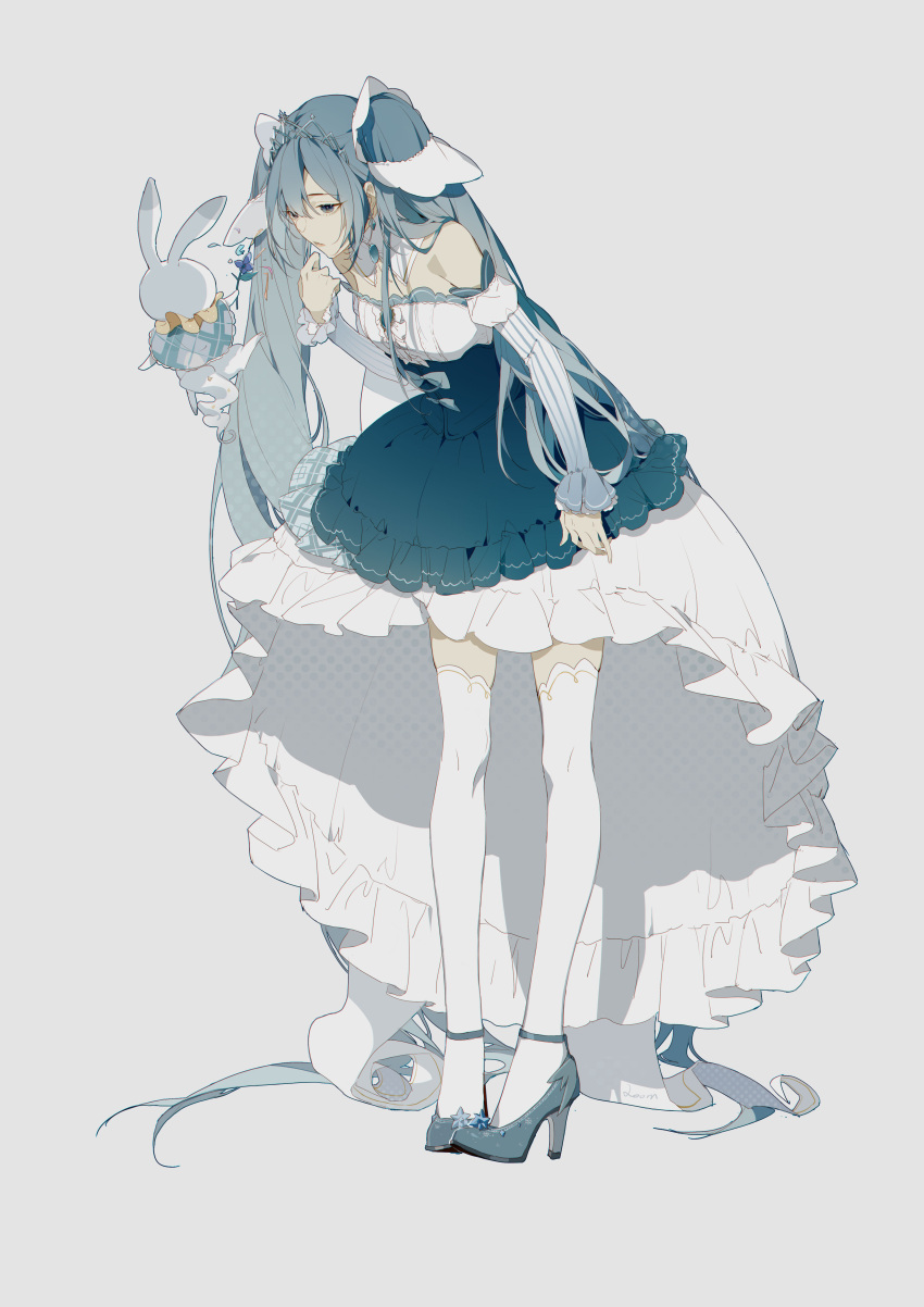 1girl, absurdres, alternate_costume, animal, bare_shoulders, bent_over, blue_eyes, clothed_animal, commentary_request, detached_collar, detached_sleeves, dress, finger_to_mouth, flower, hair_ornament, hatsune_miku, high_heels, highres, long_dress, long_hair, looking_at_another, pantyhose, rabbit, skirt, sleeveless, sleeveless_dress, thigh-highs, tiara, very_long_hair, vocaloid, white_dress, white_legwear, yuki_miku, yukine_(vocaloid), zhibuji_loom