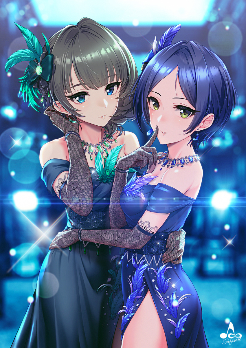 2girls, artist_logo, bangs, bare_shoulders, black_hair, blue_dress, blue_eyes, blush, body_blush, bow, bracelet, breasts, brown_hair, collarbone, dress, earrings, elbow_gloves, emerald, eyelashes, feathers, gloves, green_bow, green_dress, green_eyes, hair_bow, hair_feathers, hair_ornament, hand_in_hair, hand_on_another's_hip, hayami_kanade, heterochromia, highres, idolmaster, idolmaster_cinderella_girls, idolmaster_cinderella_girls_starlight_stage, index_finger_raised, infinote, jewelry, looking_at_viewer, medium_breasts, mole, mole_under_eye, multiple_girls, mysterious_eyes_(idolmaster), necklace, open_mouth, parted_bangs, parted_lips, pearl_bracelet, pretty_liar_(idolmaster), purple_background, sapphire_(stone), short_hair, side_slit, simple_background, smile, sparkle, swept_bangs, takagaki_kaede, tied_hair, yellow_eyes
