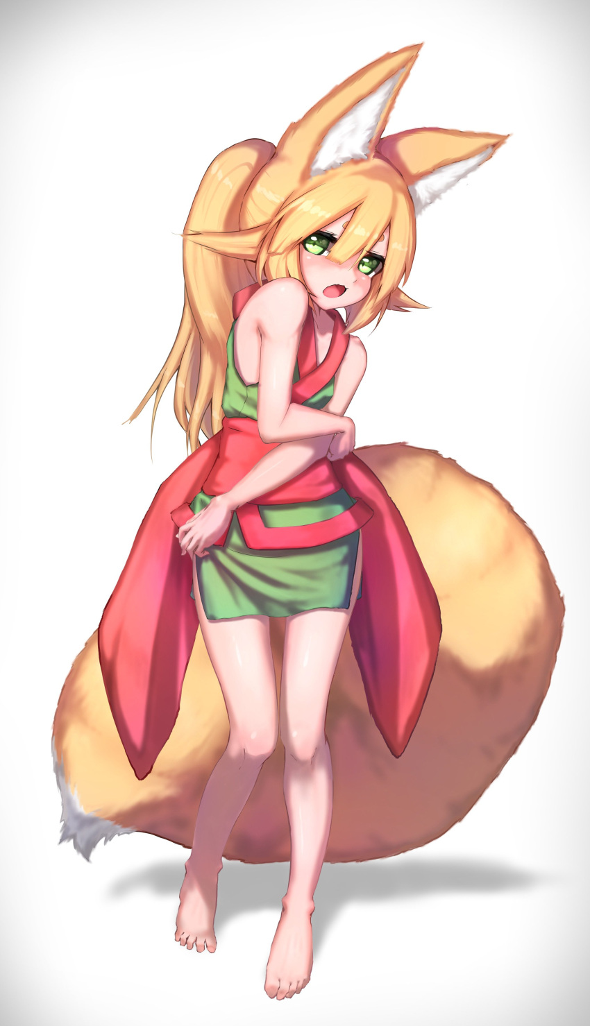 1girl, absurdres, akatsuki_urara, animal_ear_fluff, animal_ears, bangs, bare_arms, bare_shoulders