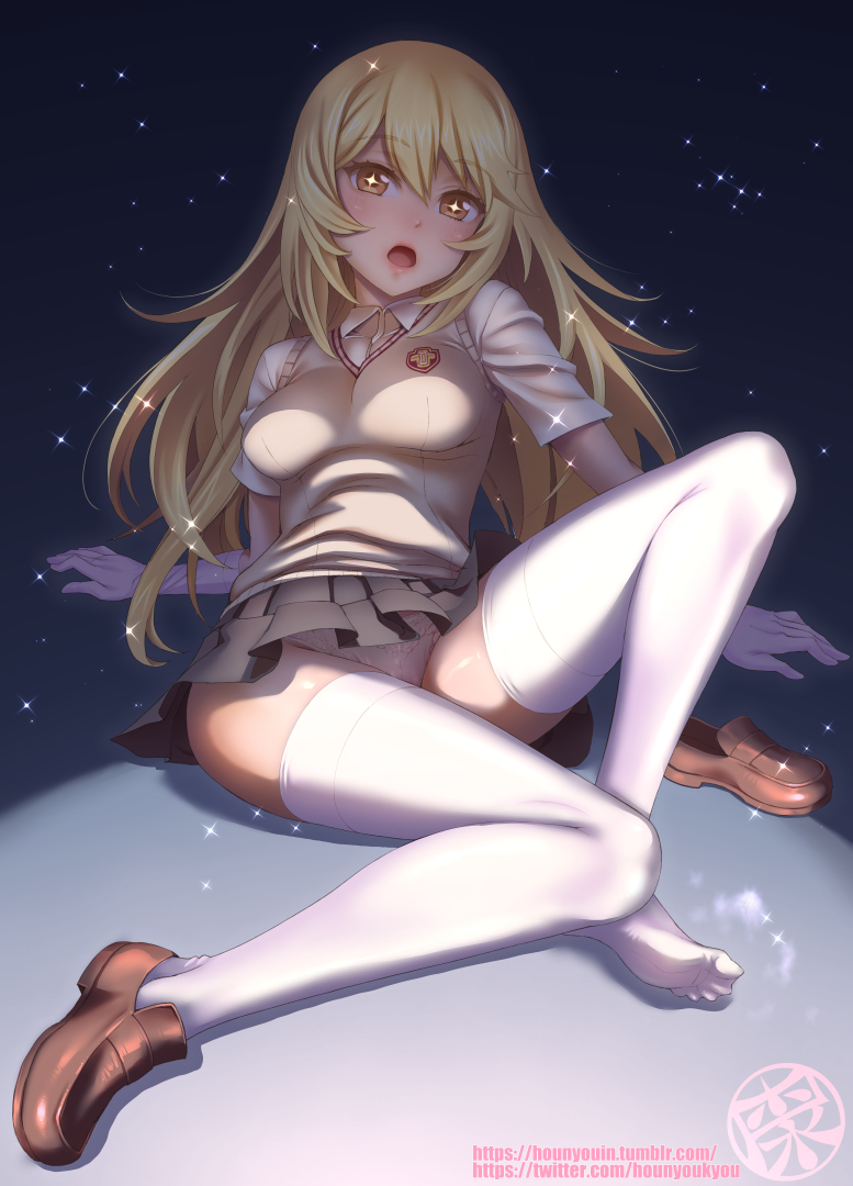 +_+, 1girl, blonde_hair, blush, breasts, brown_footwear, commentary_request, elbow_gloves