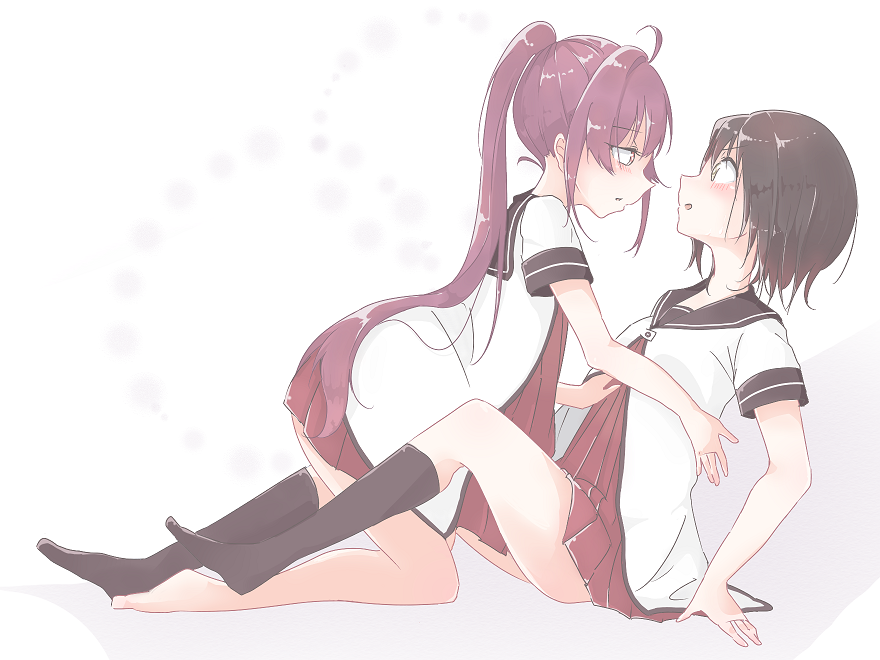 2girls, barefoot, black_hair, black_legwear, blush, commentary_request, face-to-face, from_side