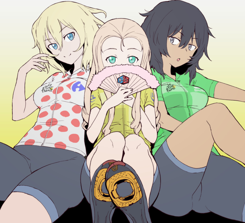 3girls, :o, andou_(girls_und_panzer), bangs, bc_freedom_(emblem), bike_jersey, bike_shorts, black_eyes