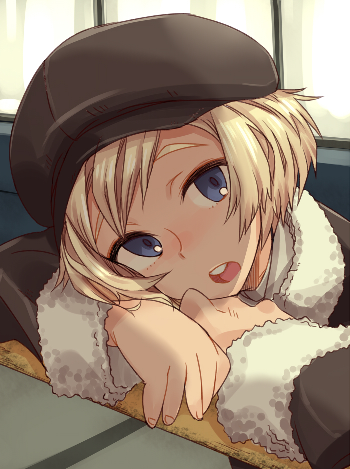1girl, blonde_hair, blue_eyes, cabbie_hat, character_request, commentary_request, fur_trim, hat, head_rest, hi_no_tori, round_teeth, short_hair, solo, suo_(sndrta2n), teeth