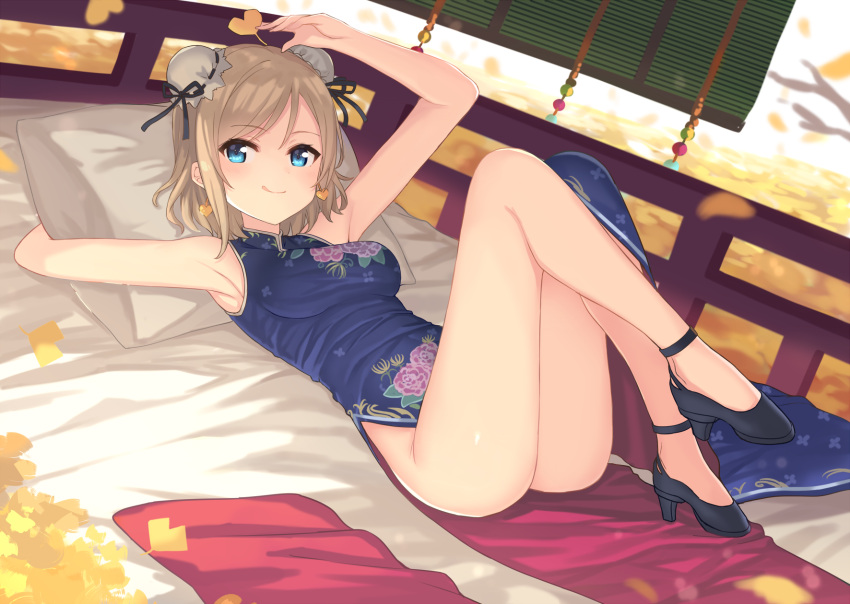 1girl, arm_up, armpits, ass, bangs, bare_arms, bare_shoulders, bed_sheet